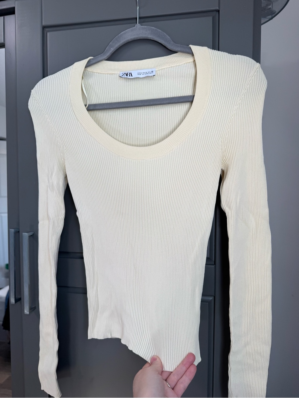 ZARA Cream Ribbed Scoop Neck Knit Top